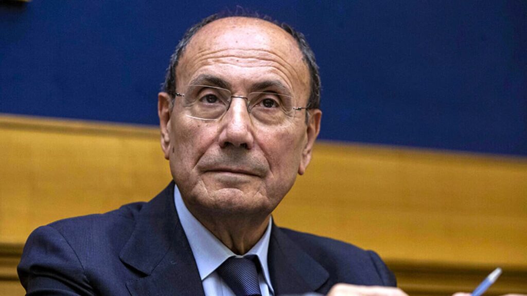 RENATO-SCHIFANI