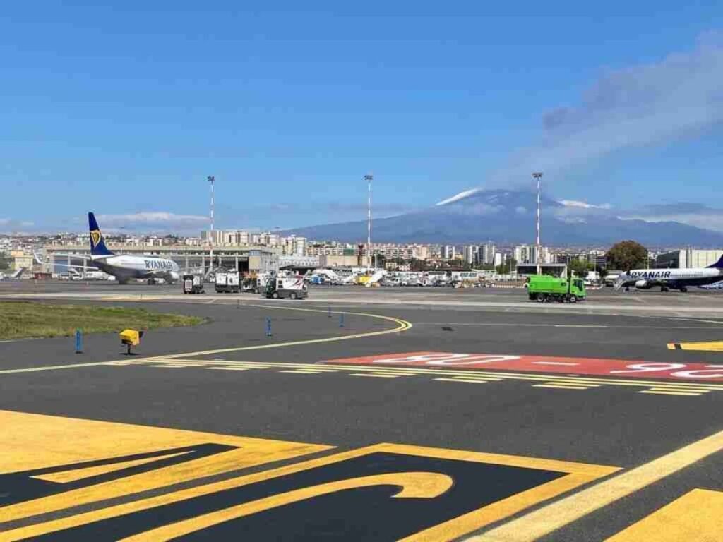 Etna emergenza aeroporto catania schifani regione campo ridu