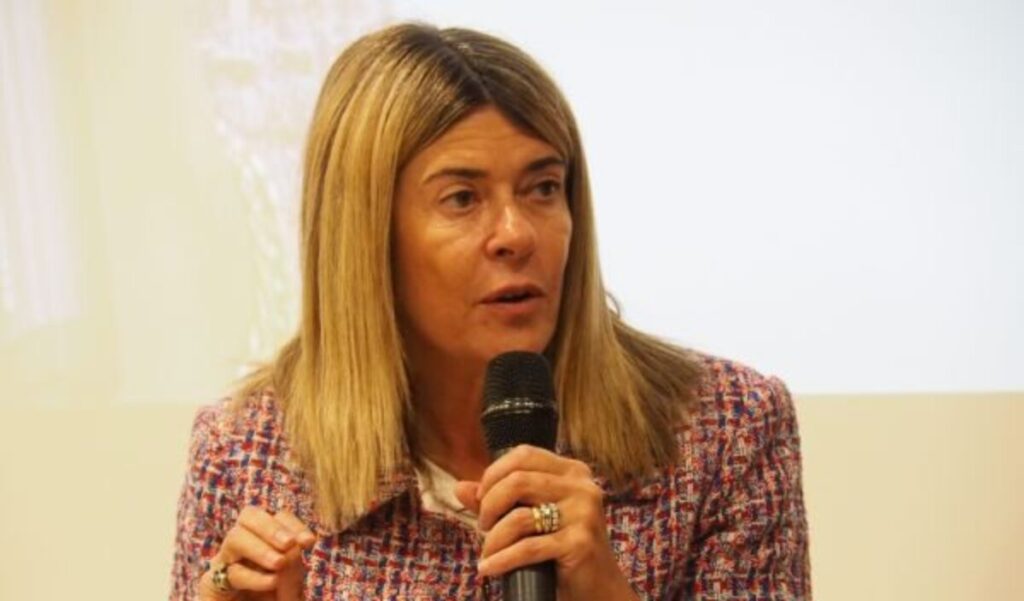 Spettacolo pubblicati avvisi contributi furs ai privati amat