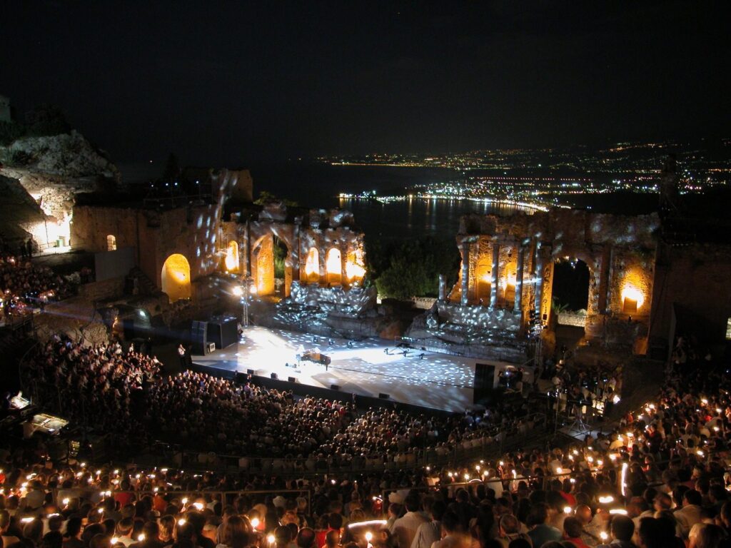 Taormina celebra 50 anni di festival di teatro il 3 settembr