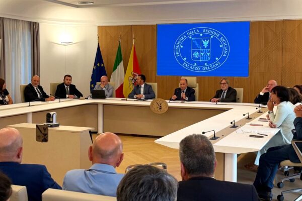 Piano paesaggistico schifani e scarpinato incontrano i sinda